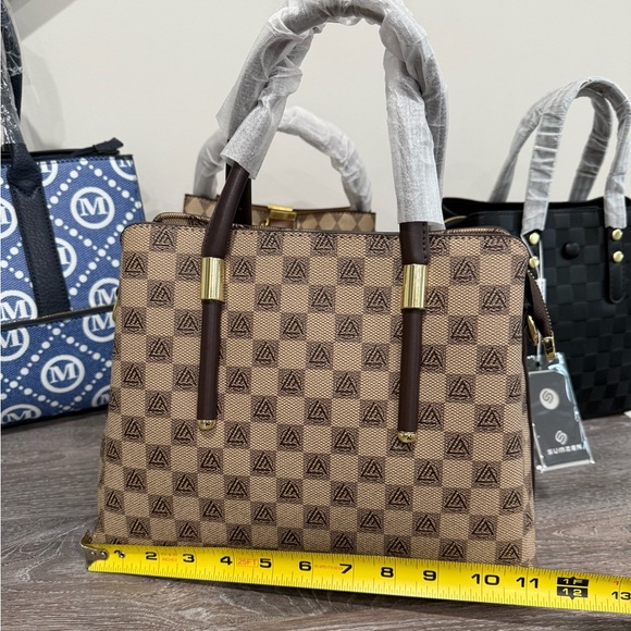 NWT Handbag - Picture 6 of 7